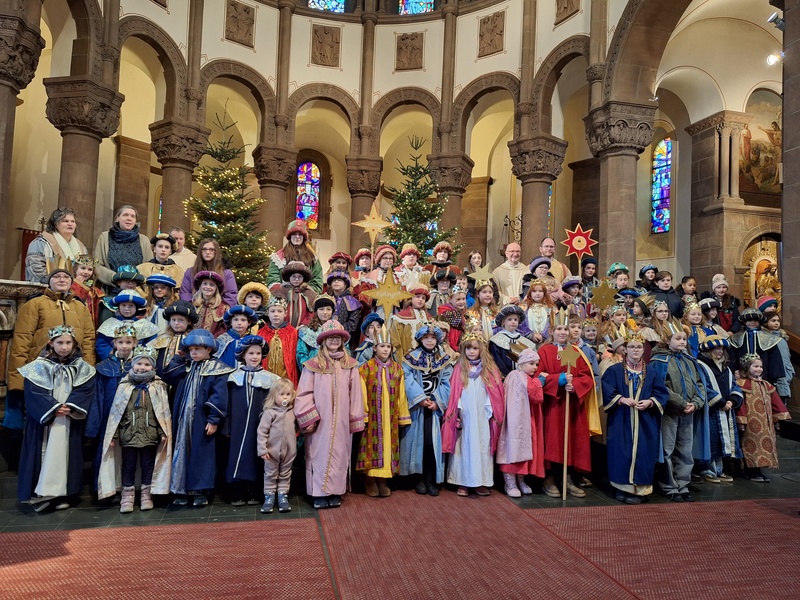 Titelbild zum News-Artikel Die Sternsinger*innen sind unterwegs!